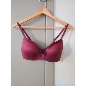 Underoutfit The Satin Grace Wireless 3D Molded Bra Burgundy Wine quiet Luxury
